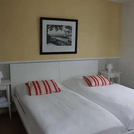 Haus Buddenbrock Auf Ruegen Wiek auf Ruegen Room photo