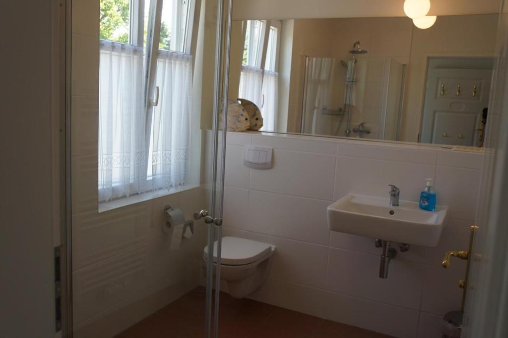 Haus Buddenbrock Auf Ruegen Apartment